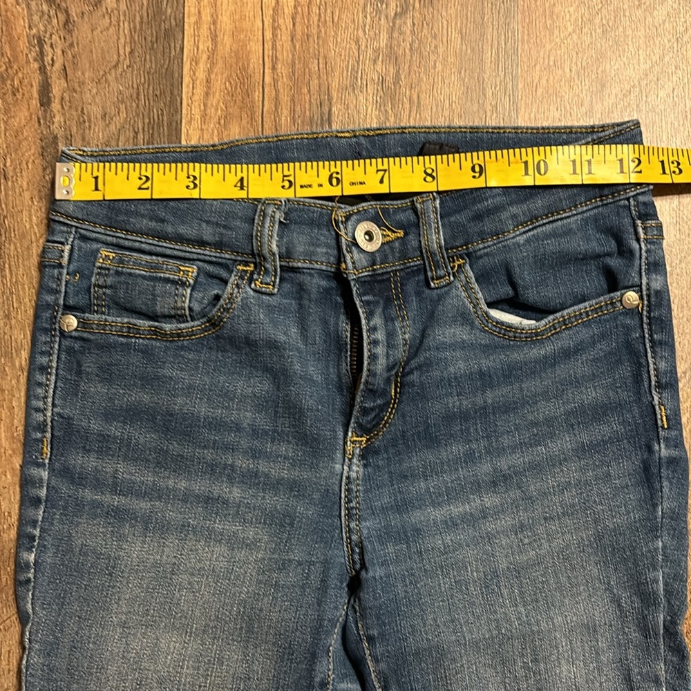 Art Class Distressed Skinny Jeans - Picture 2 of 2
